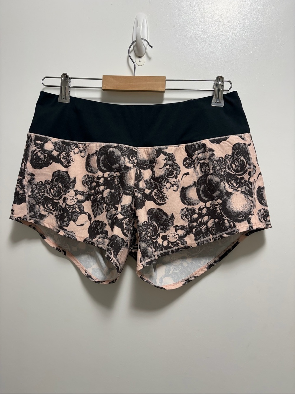 Oiselle Women's Roga Shorts Rose Botanical Size 6